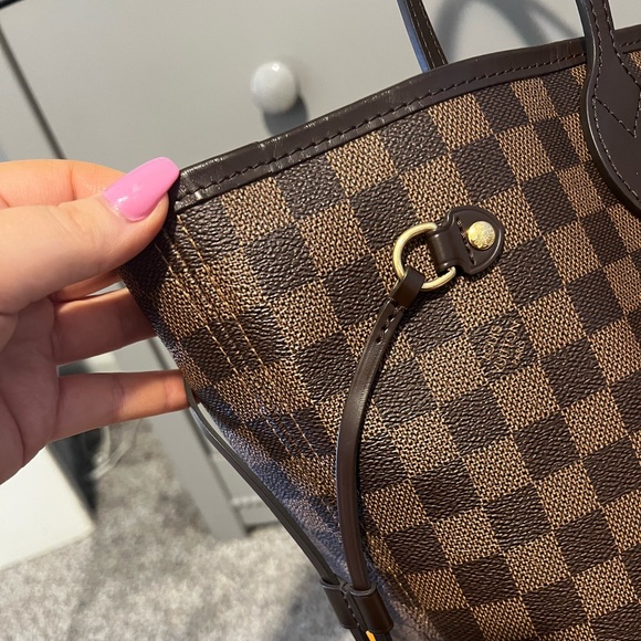 Louis Vuitton Neverfull MM - Picture 4 of 8